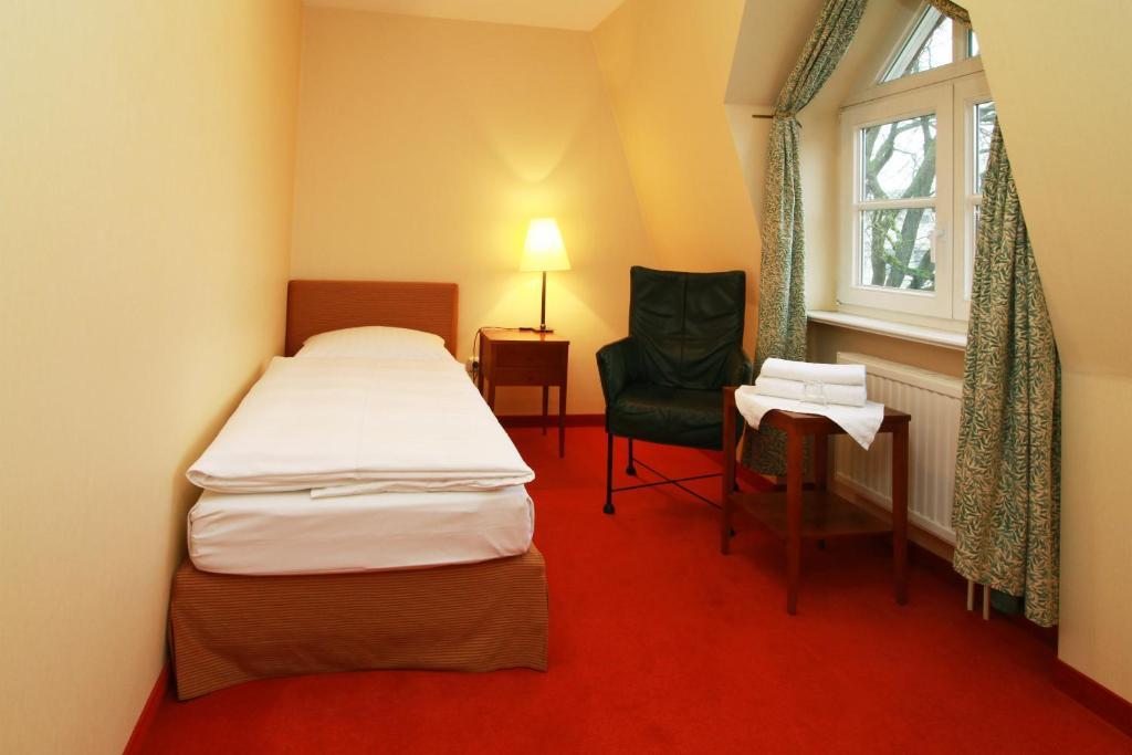 Romantik Hotel Kaufmannshof Bergen Auf Rugen Δωμάτιο φωτογραφία