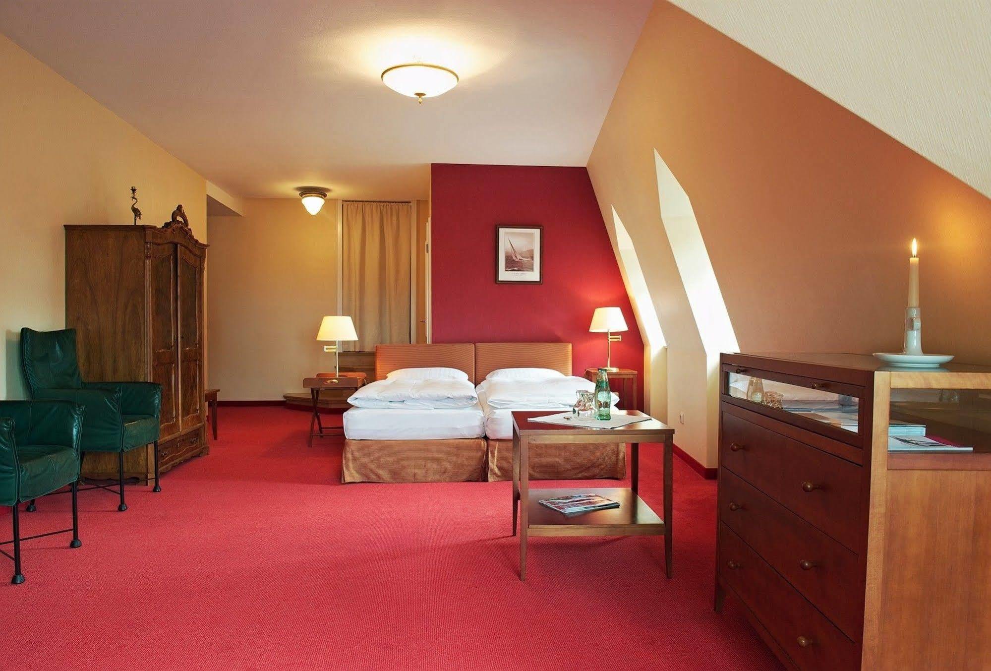 Romantik Hotel Kaufmannshof Bergen Auf Rugen Εξωτερικό φωτογραφία
